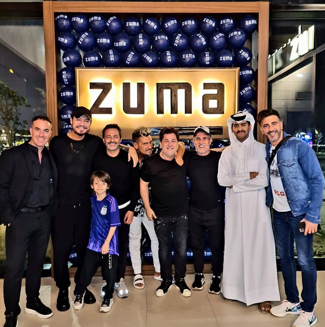 Marcelo Tinelli junto a su primo Luciano en Qatar