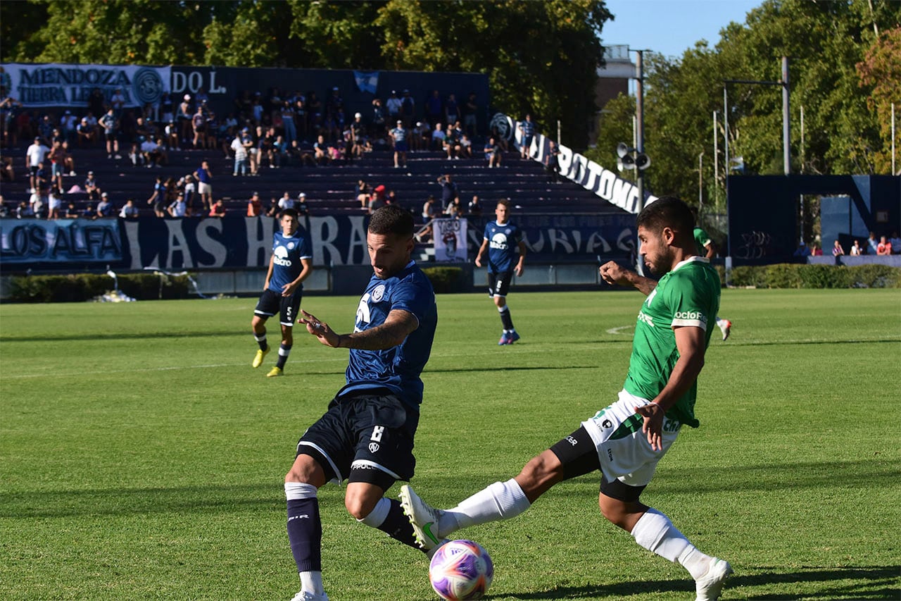 Por la 9° fecha de la zona B de la Primera Nacional, Independiente Rivadavia recibe a Ferro. / Mariana Villa (Los Andes). 