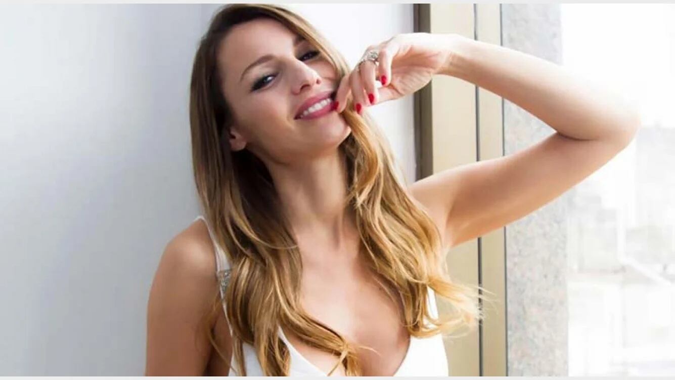 Pampita confesó por qué no puede pintarse las uñas de los pies.