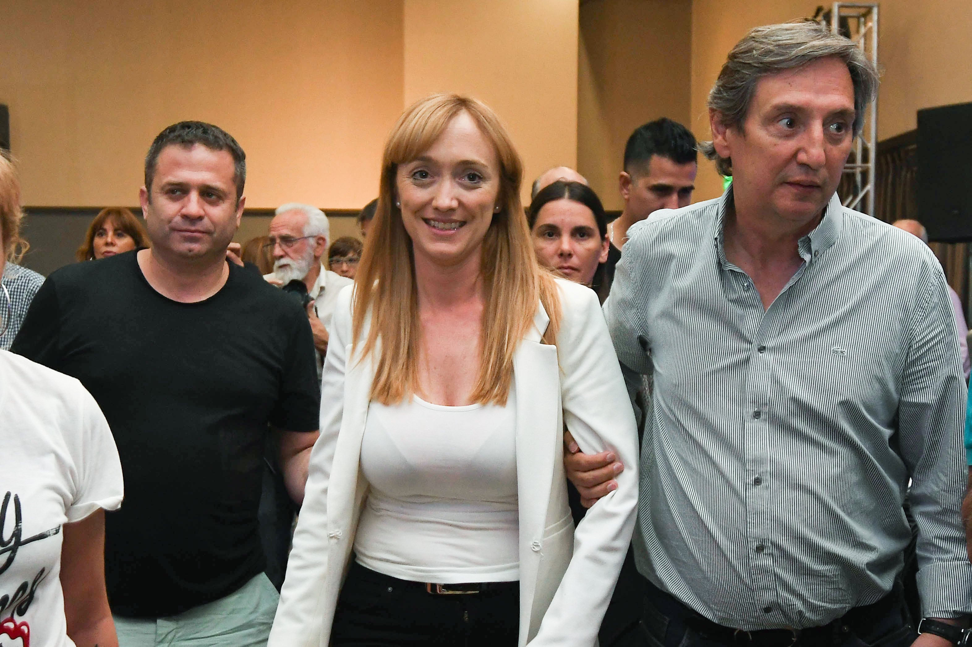 Anabel Fernández Sagasti junto a Emir Félix en el año 2019