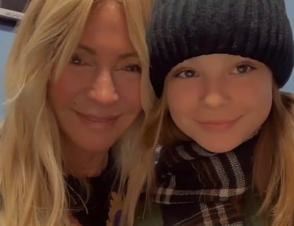 Cris Morena junto a Muna, la hija de Agustina Cherri y Gastón Pauls.