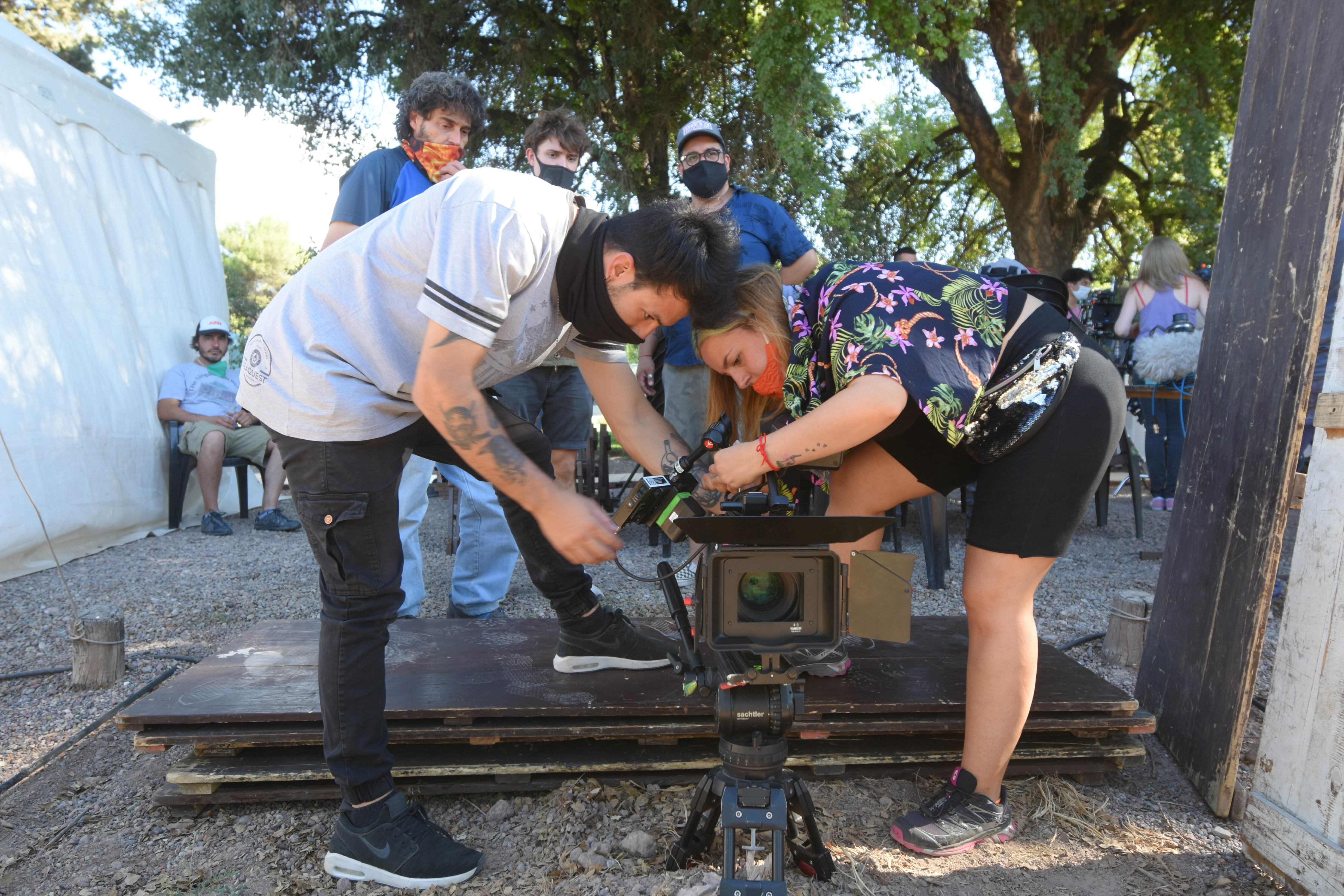 Vendimia 2021 filmación de la Cápsula Seis en Luján de Cuyo. Foto: José Gutiérrez / Los Andes.