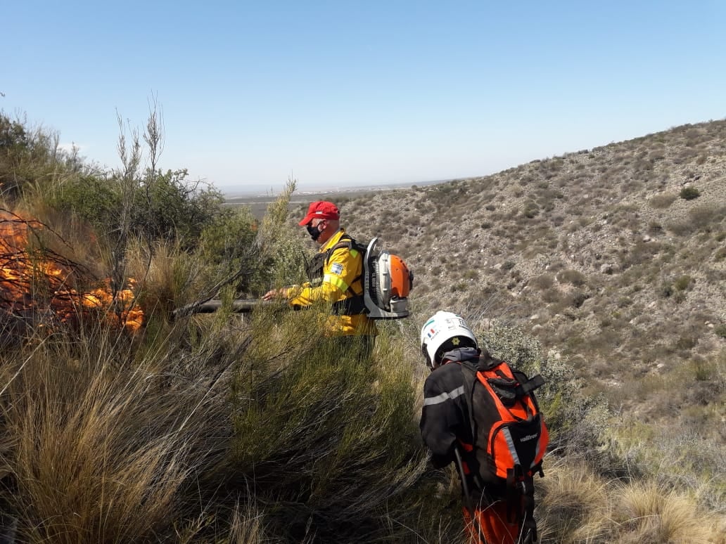 En Cacheuta el fuego estaba contenido. Foto gentileza.