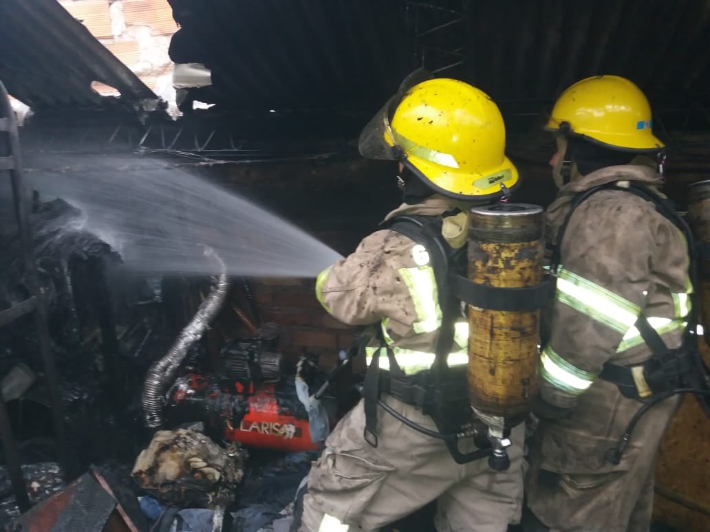 Incendio en un depósito de Guaymallén - Gentileza