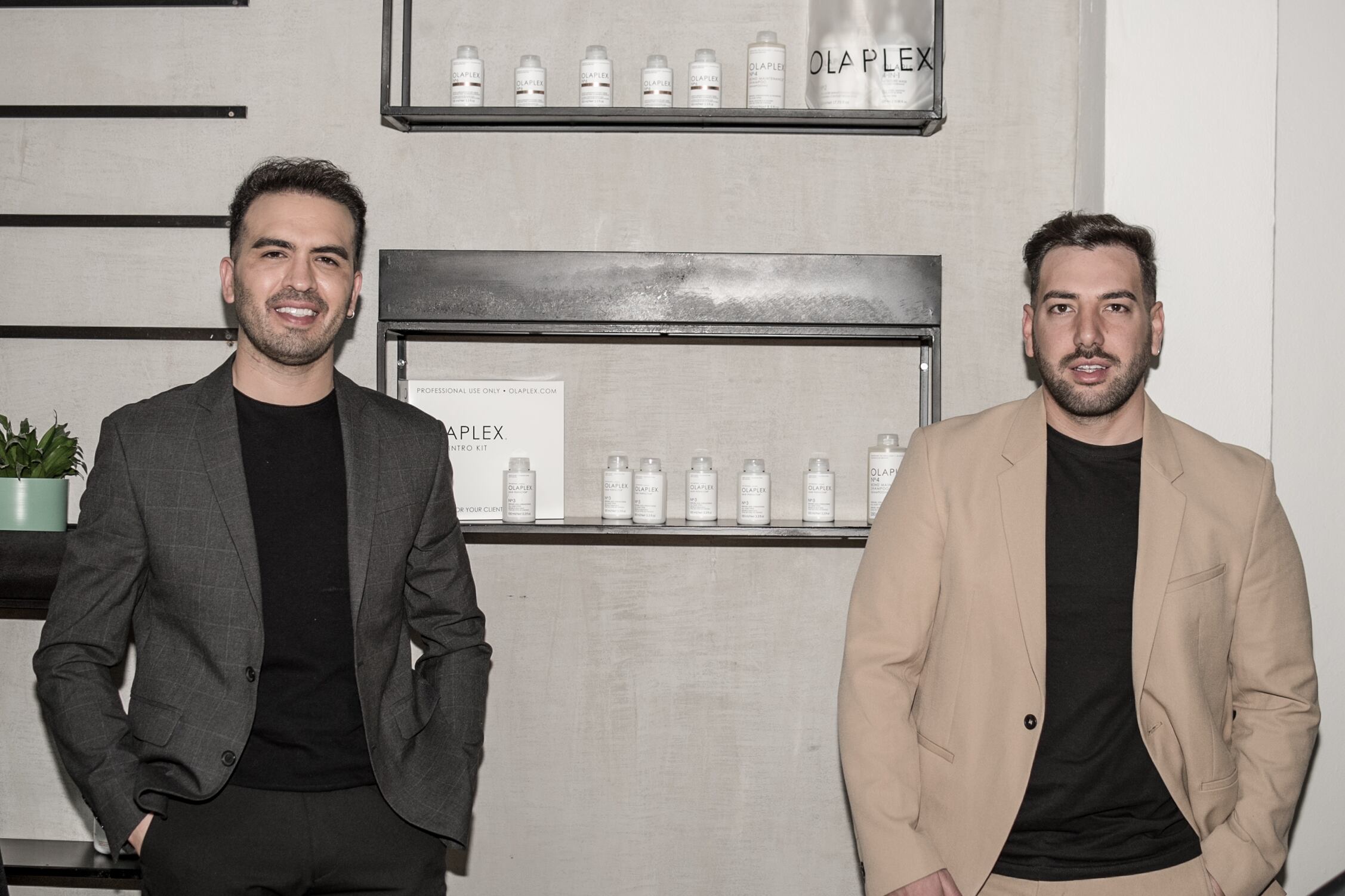 Marito Lluvero y Juan Rauek en su presentación de Olaplex.
Ph: Romi Abel