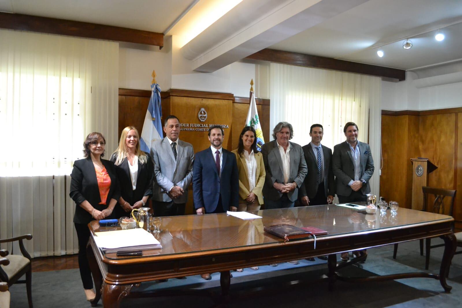 María Teresa Day juró para presidir el órgano y en el acto estuvo el resto de los integrantes.