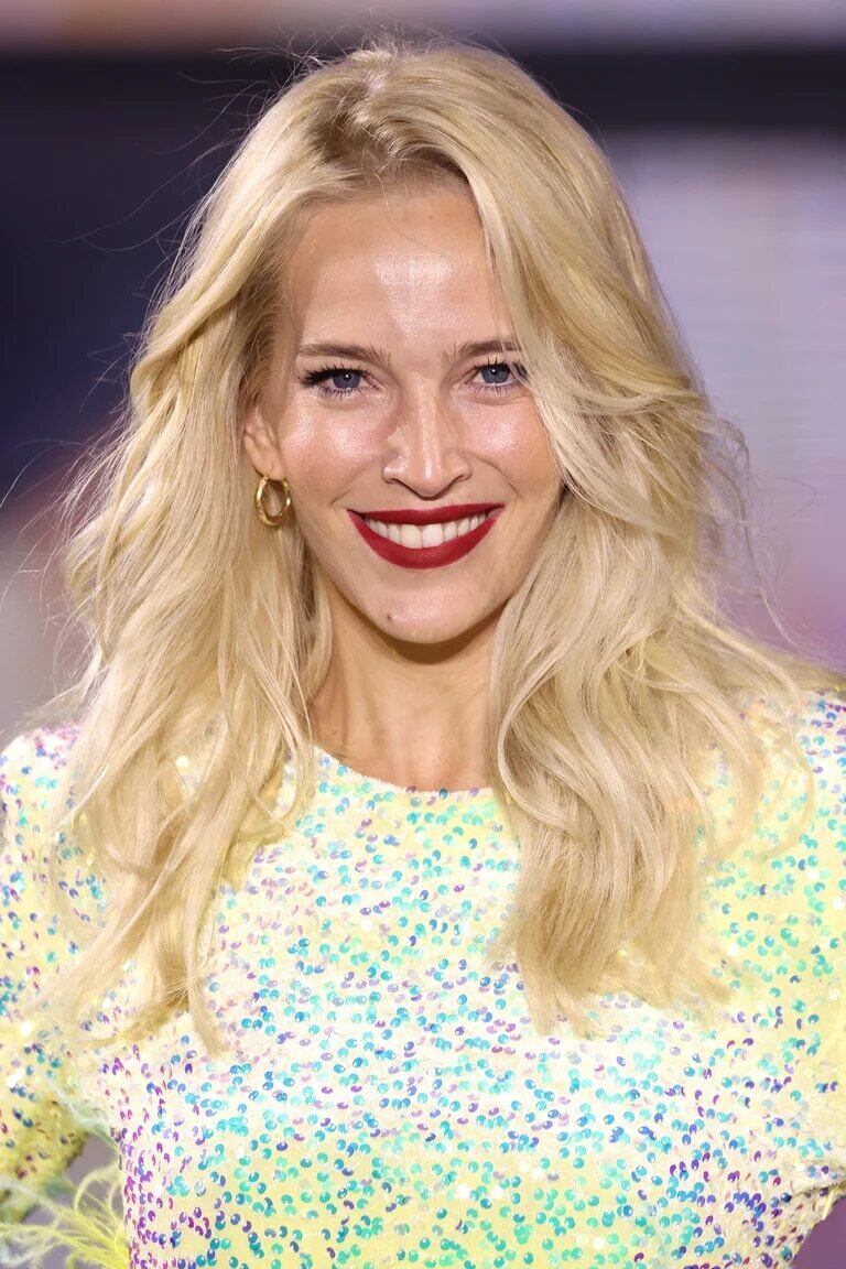 Luisana Lopilato en el París Fashion Week.