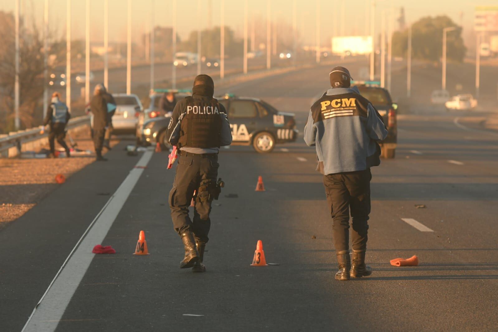 Una mujer fue atropellada en Acceso Sur y murió.