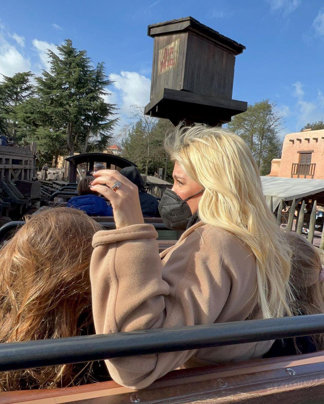 El cumpleaños sorpresa de Wanda Nara a su hijo Benedicto en Disney