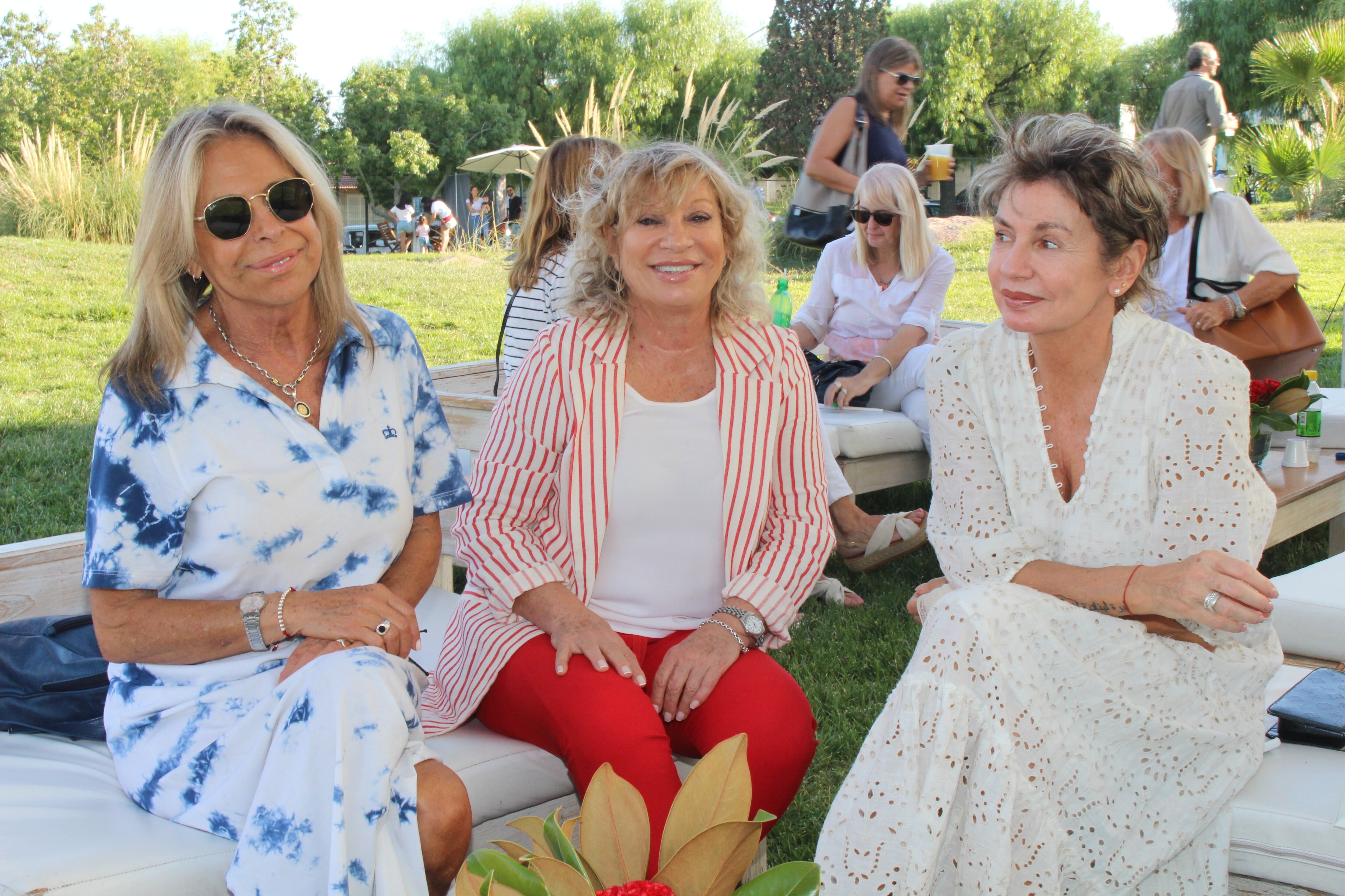 Titi Martínez, Cuqui Martínez y Adriana Llaver.