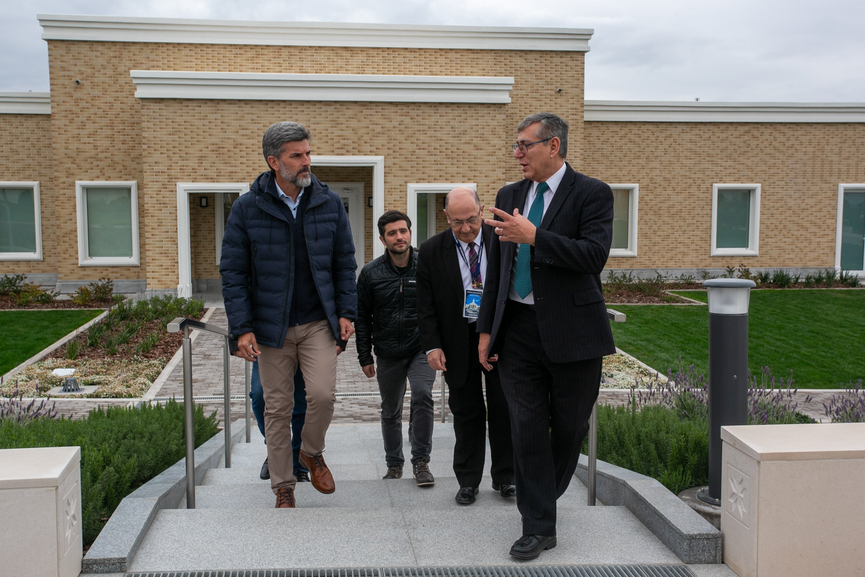 Ulpiano Suarez participó de la apertura del nuevo templo de la Iglesia de Jesucristo de los Santos de los Últimos Días