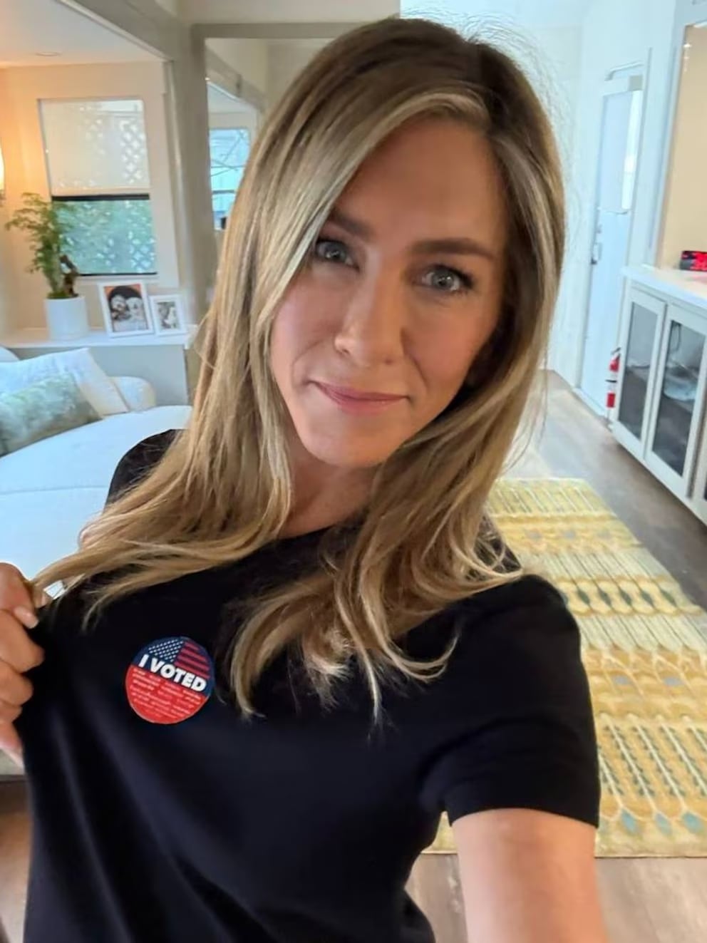 Jennifer Aniston recordó a sus seguidores la importancia de cada voto.