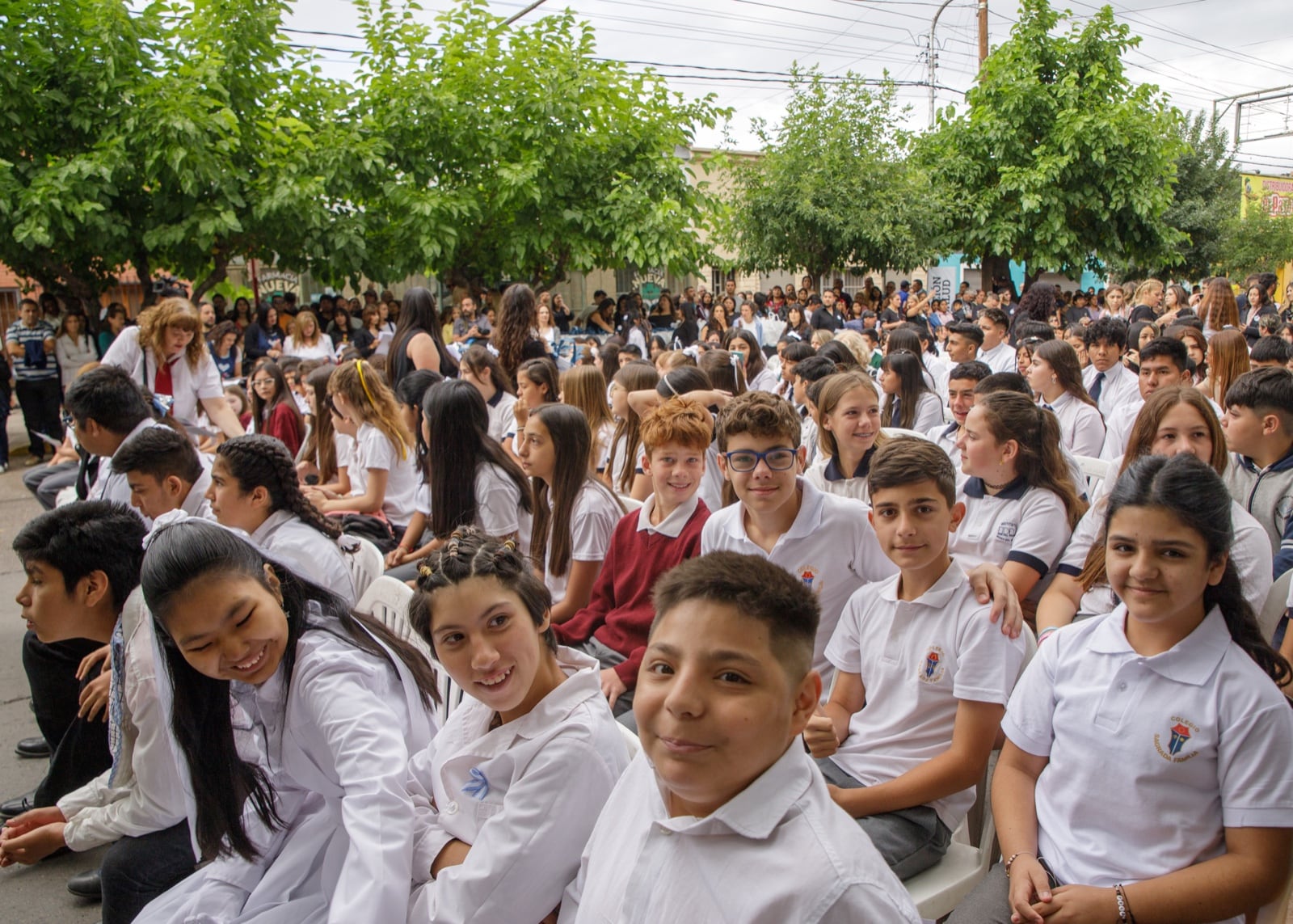 Miles de alumnos fueron reconocidos en Maipú