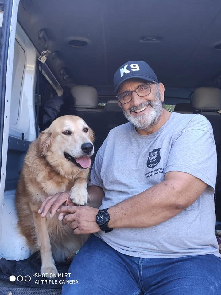 La impactante vida de Pedro Frutos, el rescatista que estuvo en 18 terremotos en todo el mundo con sus perros. Foto: Gentileza