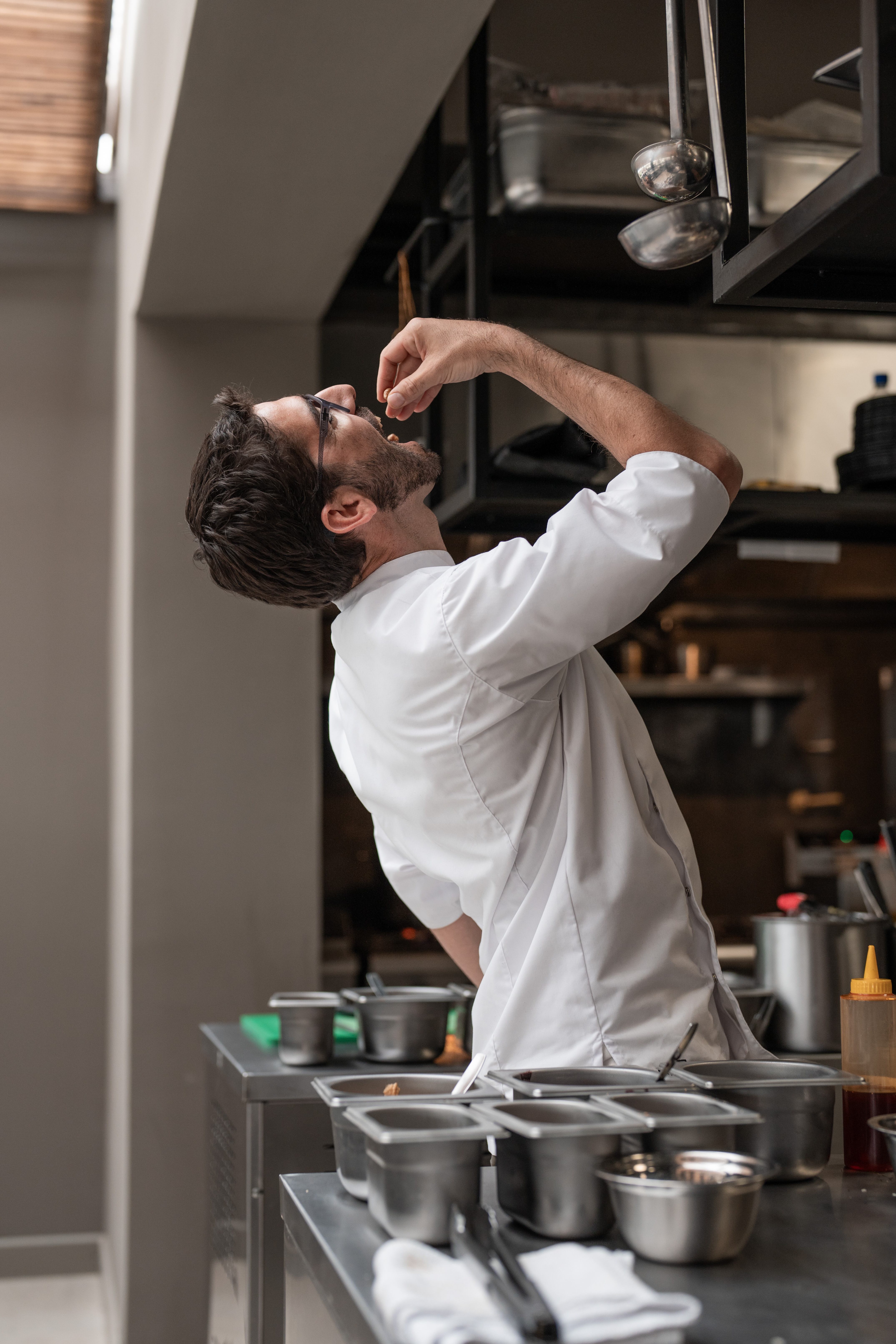 “A mí me gustan las cosas frescas, ácidas, cítricas, verdes... con mucho crudo. Creo que está muy bien ese estilo de cocina, es muy particular para mí, me define y también es divertido”, sostiene Juan Ventureyra.