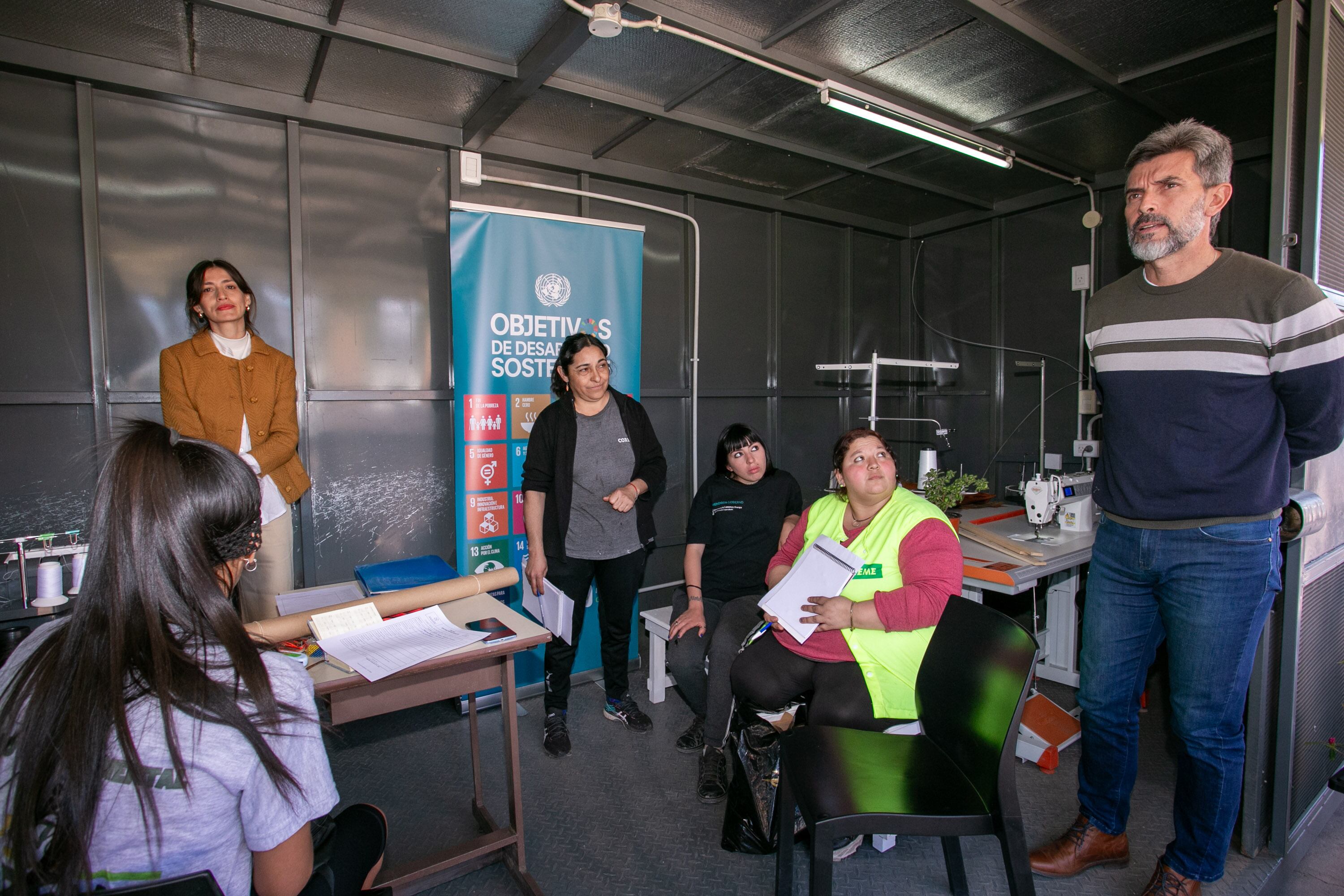 El intendente Ulpiano Suarez visitó la primera clase del taller sustentable de Ciudad