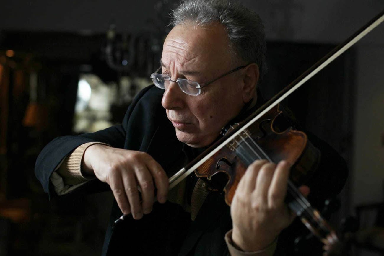 Rafael Gintoli, violín.