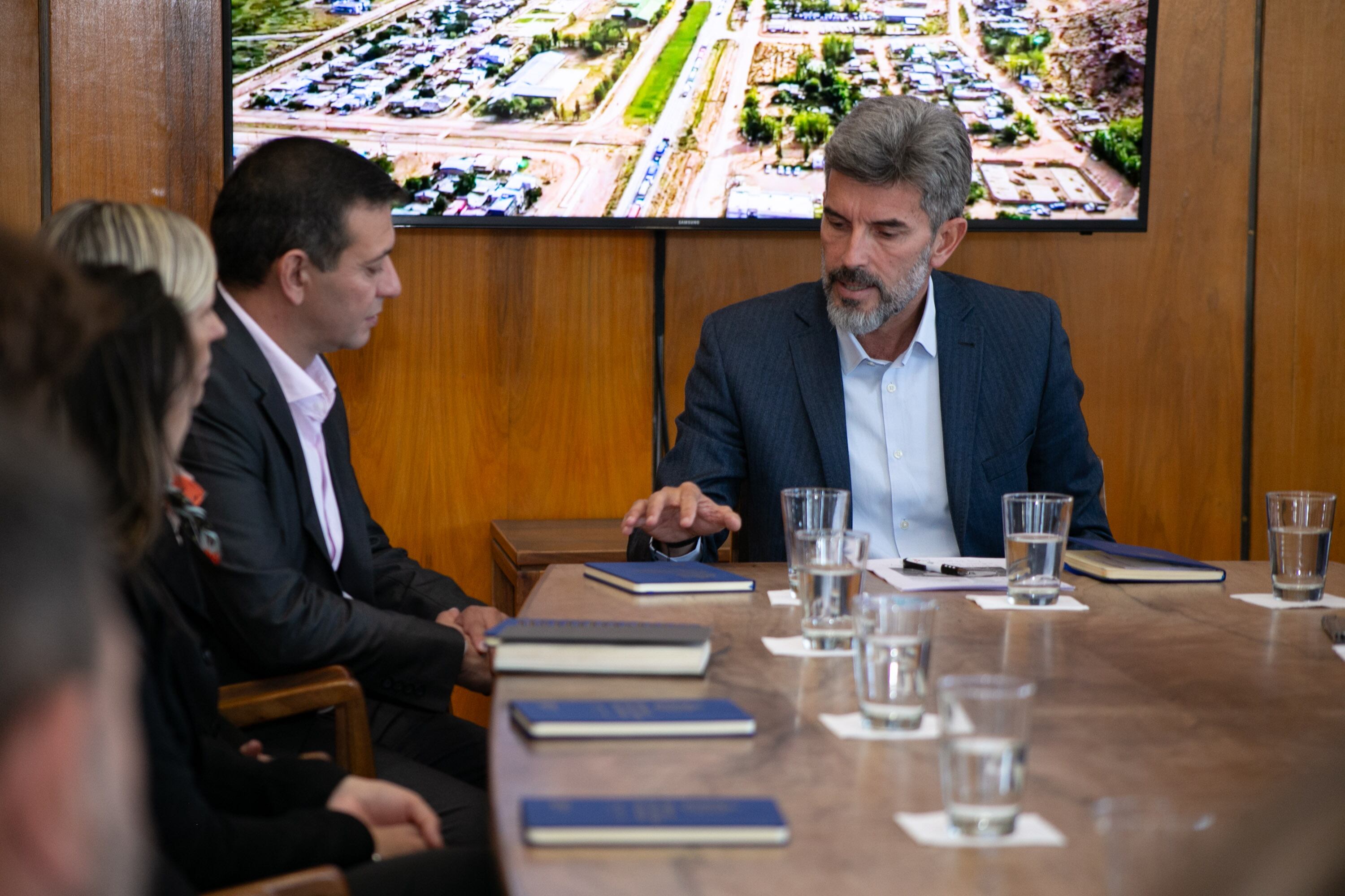 Ulpiano Suárez recibió a Celso Jaque y Fernando Banderet, con quienes repasó diversas políticas de desarrollo de la Ciudad de Mendoza.