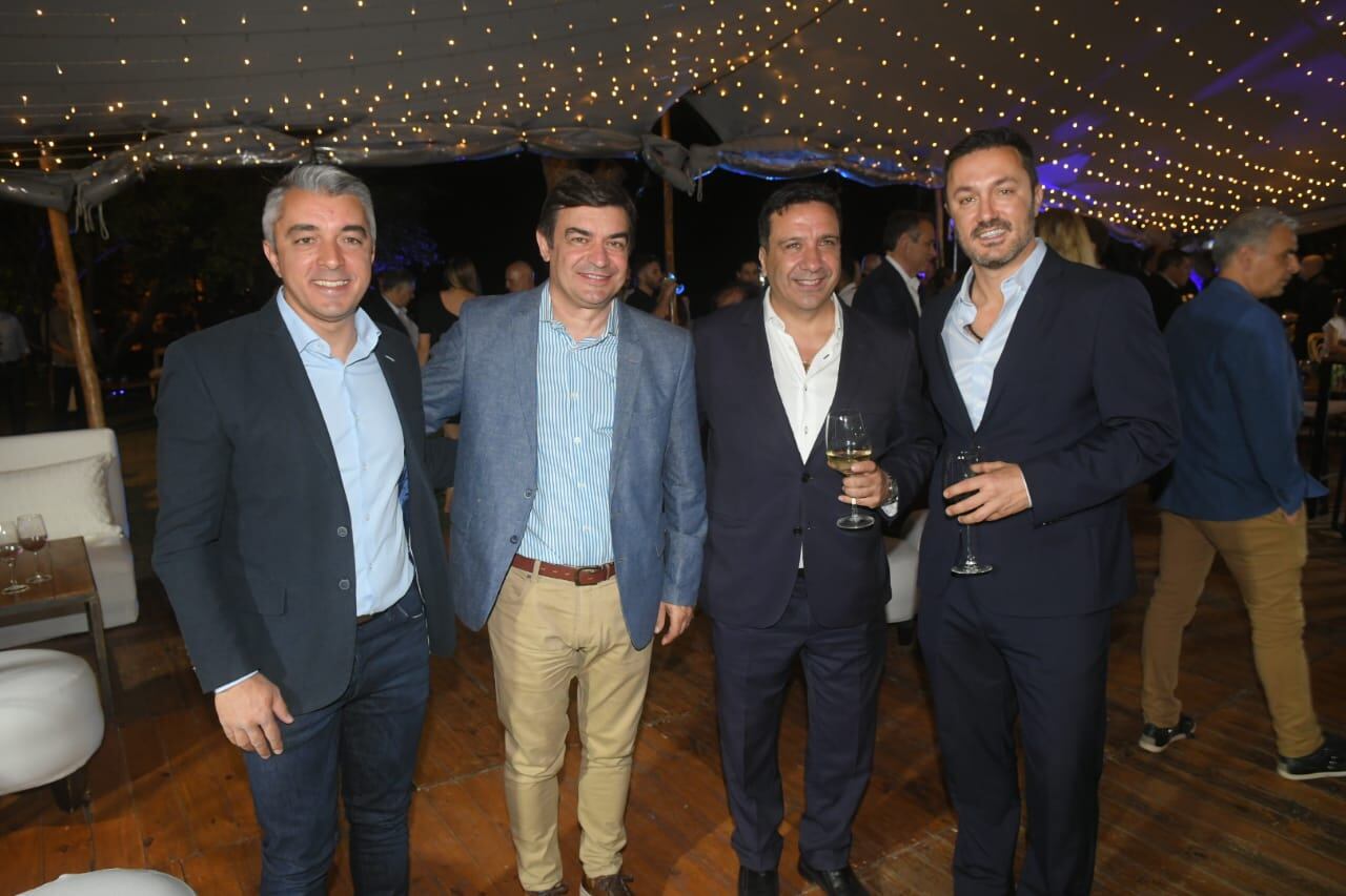 El intendente de Luján de Cuyo, Sebastián Bragagnolo, junto a los legisladores Omar De Marchi, Gustavo Cairo y Luis Petri. Foto: Ignacio Blanco / Los Andes