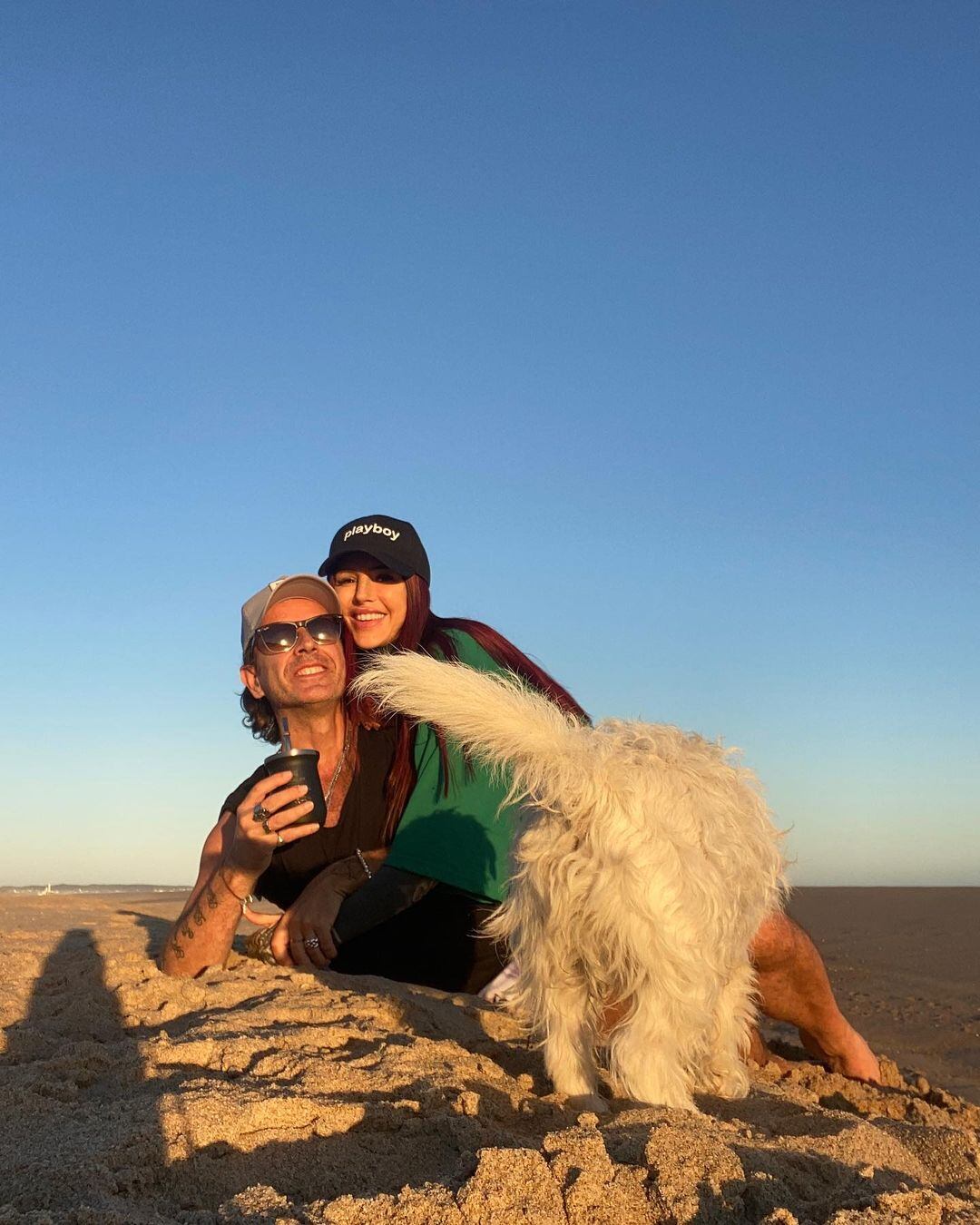 Cande Tinelli y Coti Sorokin enamorados en Punta del Este, Uruguay.