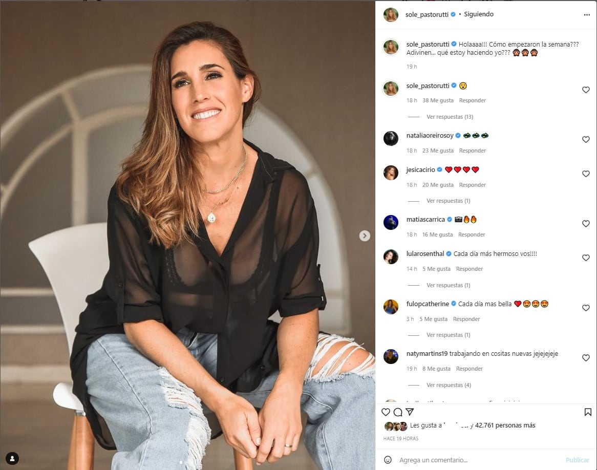 Soledad Pastorutti posó con una camisa transparente y lanzó un enigmático.