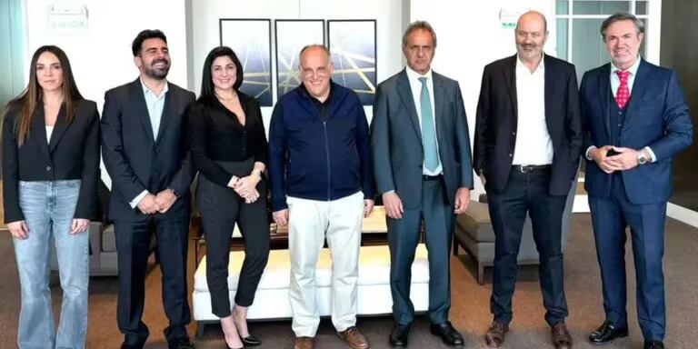 Funcionarios del gobierno de Javier Milei, se reunieron con Javier Tebas para discutir la incorporación de las SAD, en pleno choque con Chiqui Tapia.