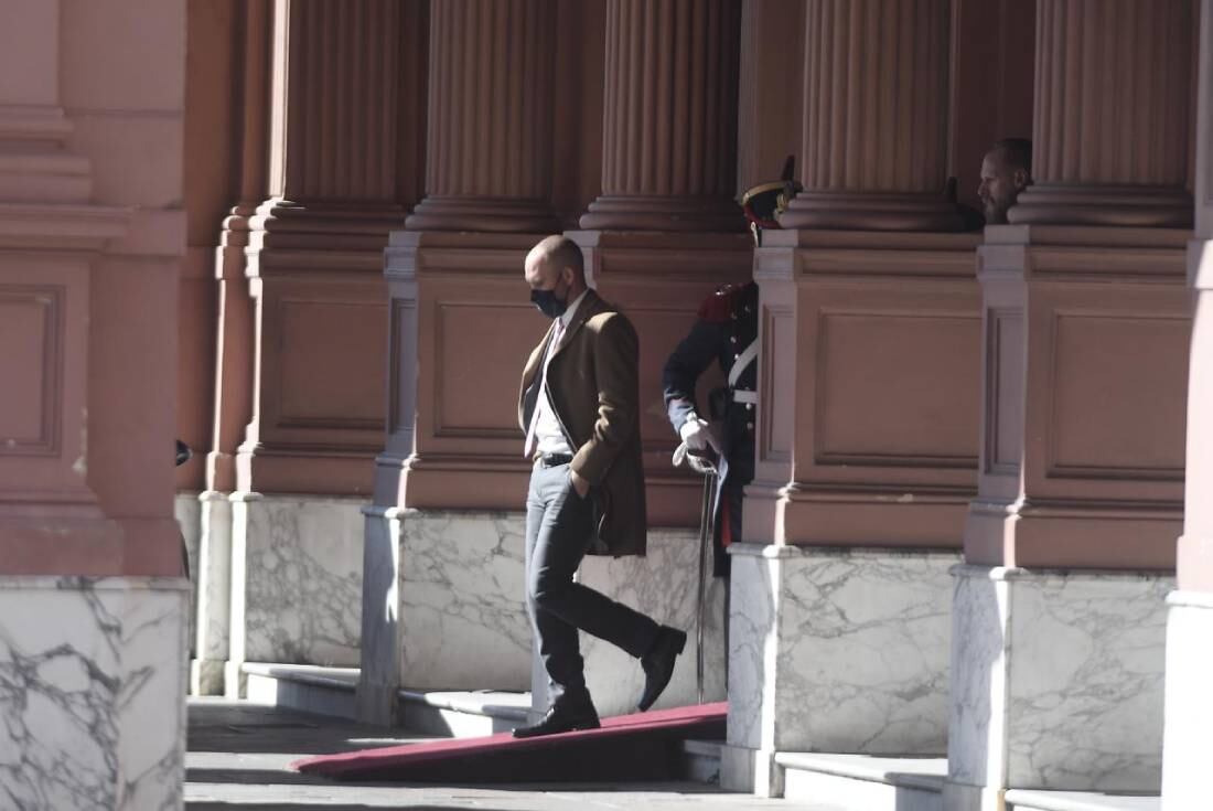 El funcionario sale de la Casa Rosada tras la reunión de Gabinete liderada por Juan Manzur.