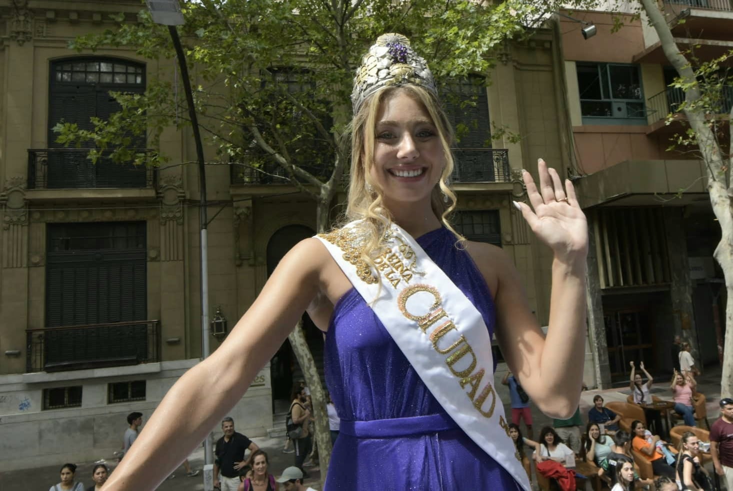 Carrusel de las Reinas 2024 en el frente de Los Andes - Orlando Pelichotti / Los Andes