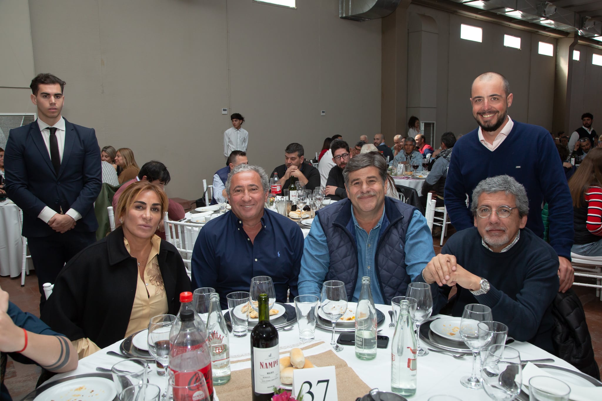 Beatriz Vázquez, Alfredo Vila Santander, el vicegobernador Mario Abed, Andrés Vavrik y Sergio Moralejo, subsecretario de Agricultura y Ganadería.