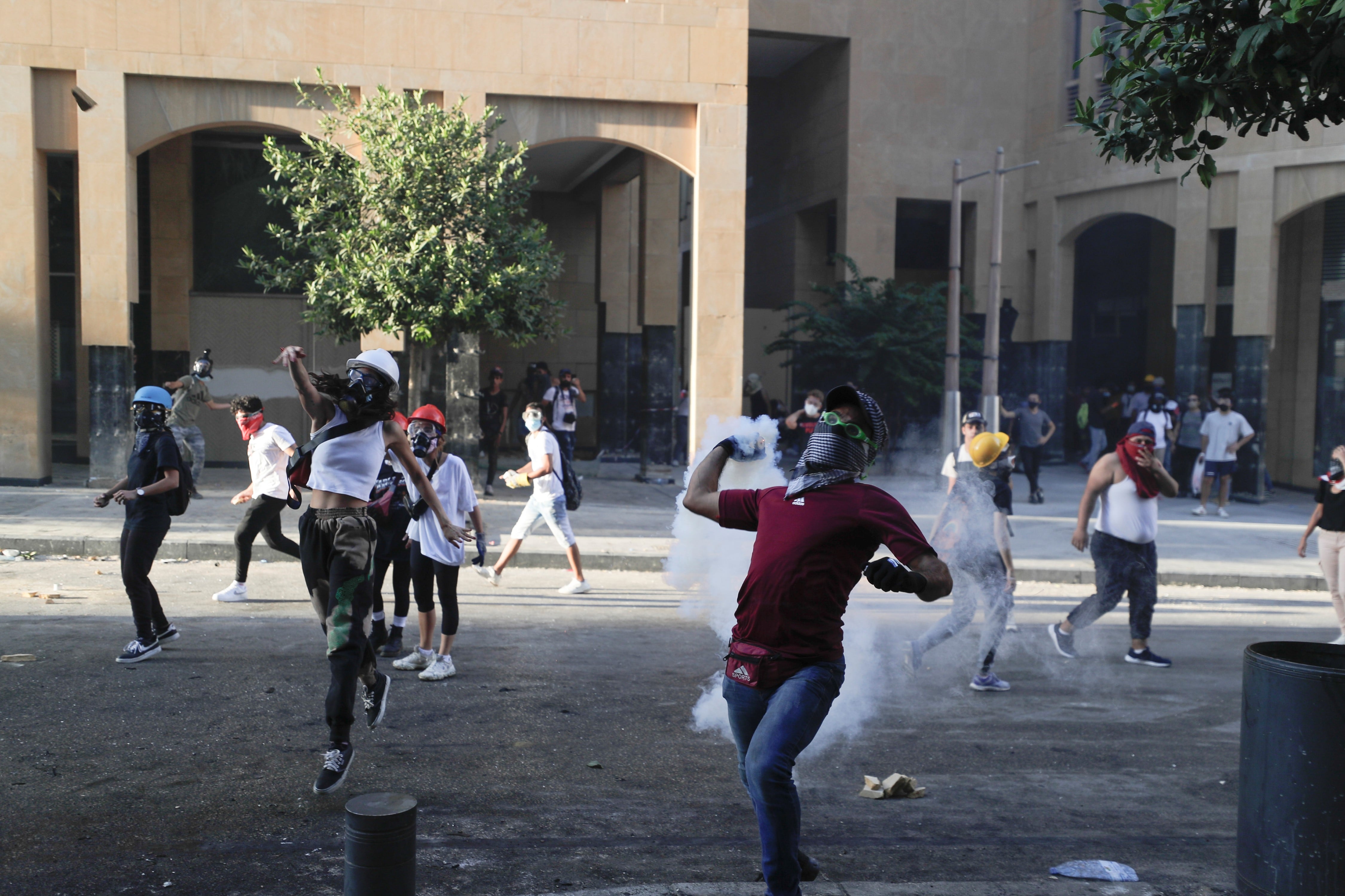 Grupos civiles convocaron a movilizarse hoy en masa en Beirut para reclamar justicia