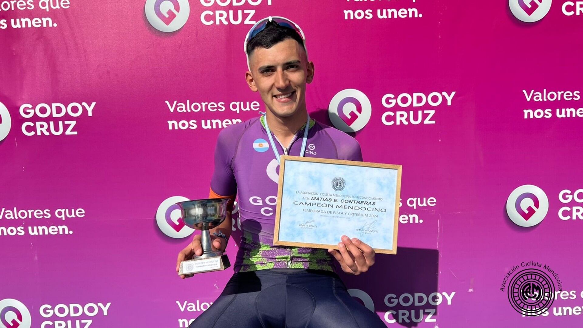 Se llevó a cabo la última fecha del Campeonato mendocino de pista y critérium 2024 en el Corredor del Oeste,departamento de Godoy Cruz, donde se recorrió un circuito de 3.1km. / Gentileza.