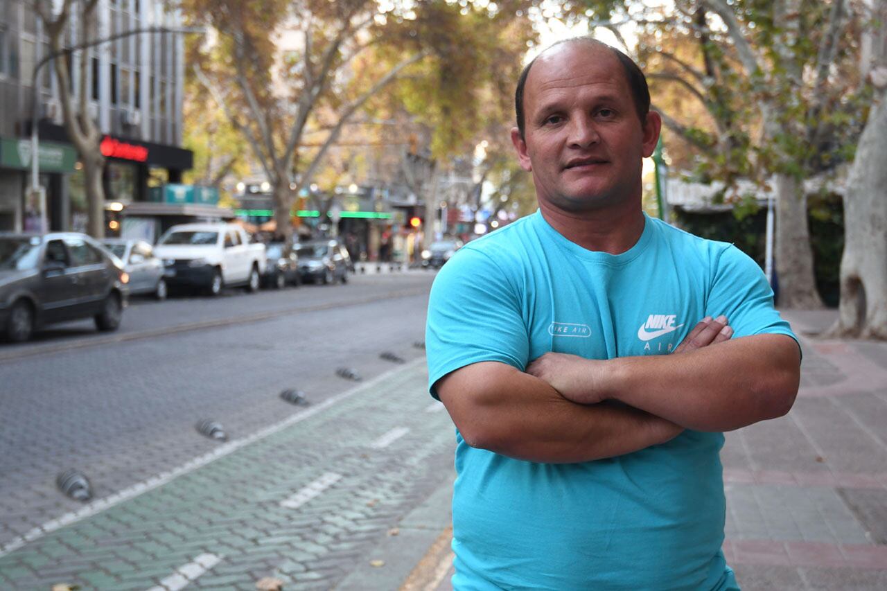 26 de mayo de 2023 Entrevista a Claudio Abba precandidato a intendente de Junín por el Partido Verde y jugador y referí de talla baja en el marco de Streaming Los Andes. Foto: Marcelo Rolland / Los Andes