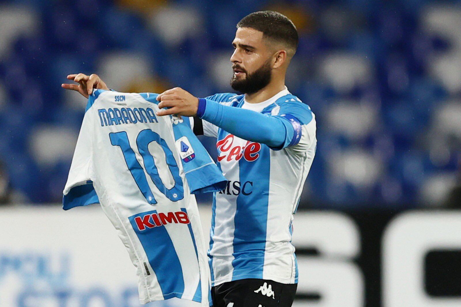 Lorenzo Insigne, figura del fútbol mundial que supo ser capitán del Napoli.