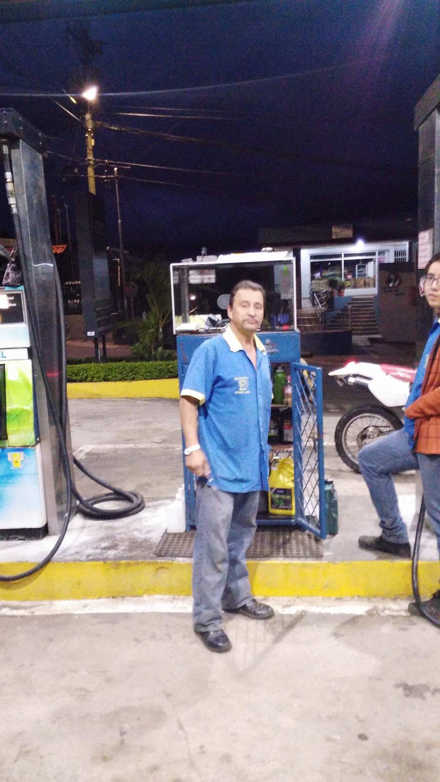 Marco Aurelio Arias, de 58 años, es el valiente playero de Vuelta de Jorco de Aserrí. Foto: La Teja