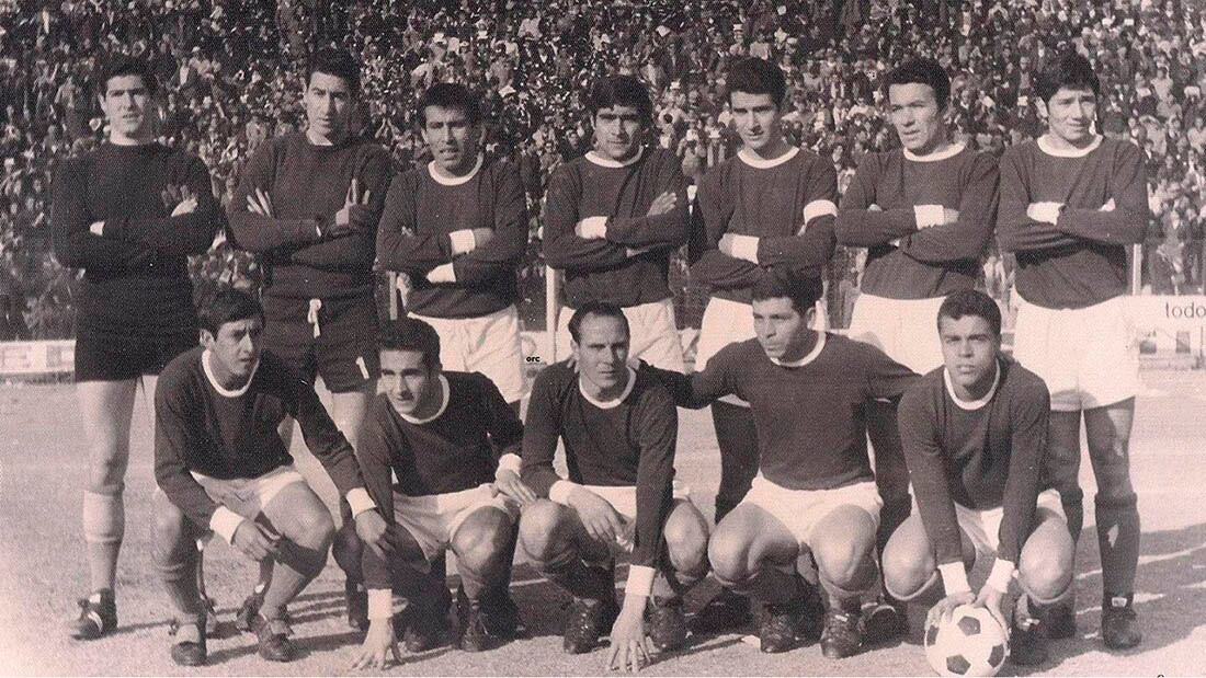 Capitán del ‘68. Parados: Juan Silverio Filizzola, Ricardo Vergara, Hermes Yácomo, Enzo Acosta, Luis Armando Cortez, Agustín Merlos y Antonio Vergara. Agachados: Domingo Albornoz, Carlos Villarroel, Roberto López, Julio Buitrago y José Antonio Cabral.
