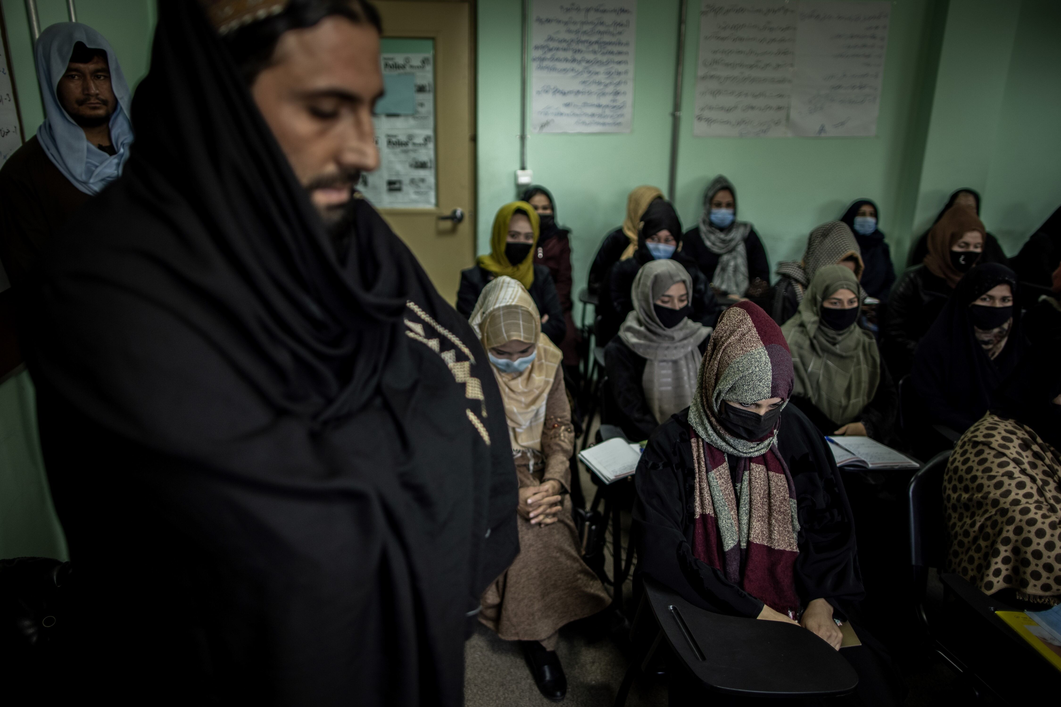 Afganistán. Desde que están en el poder, los talibanes prohibieron el ingreso de las mujeres a las universidades. / Foto: AP