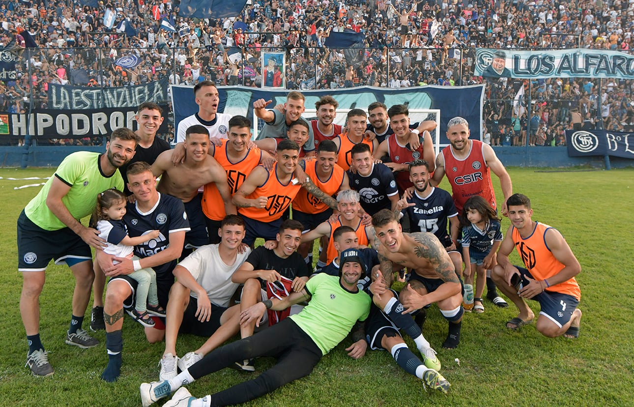 Independiente Rivadavia le ganó al Deportivo Maipú y jugará la final por el primer ascenso. Foto: Orlando Pelichotti