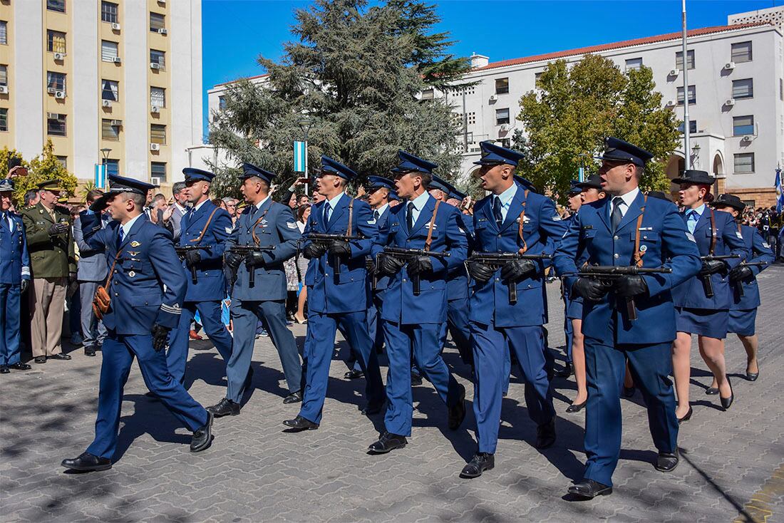 Acto conmemorativo por los 40 años de la guerra de Malvinas. En casa de gobierno se llevo a cabo un acto en el que participaron autoridades politicas y de las fuerzas armadas, donde brindaron reconocimiento a veteranos y caidos en el conflicto del Atlantico Sur en 1982
foto: Mariana Villa / Los Andes