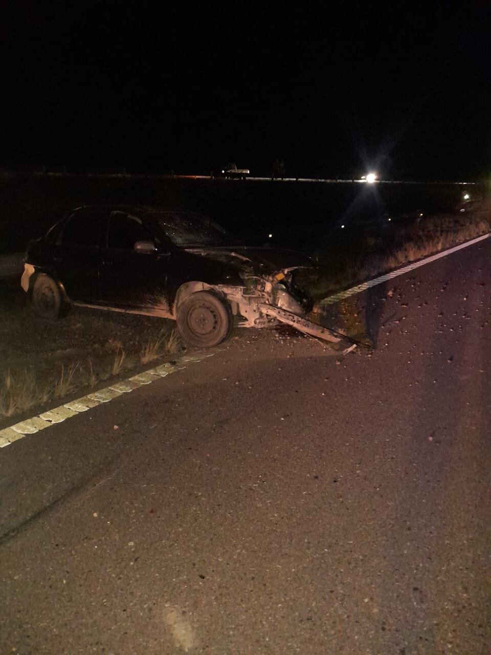 Un policía murió luego de chocar contra un guardarrail y ser embestido por otro auto en Santa Rosa. Foto: Gentileza