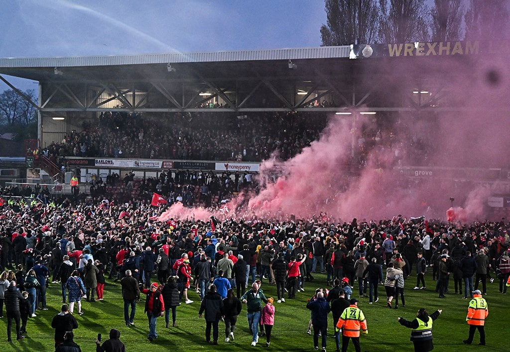 Los aficionados enloquecidos por el ascenso del Wrexham