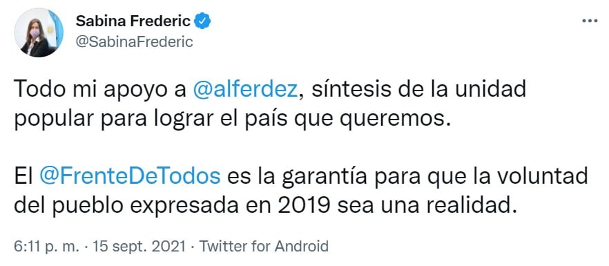 El tuit de Sabina Frederic. Fue una de las ministras que apoyó a Alberto Fernández en la crisis después de la derrota en las PASO. 