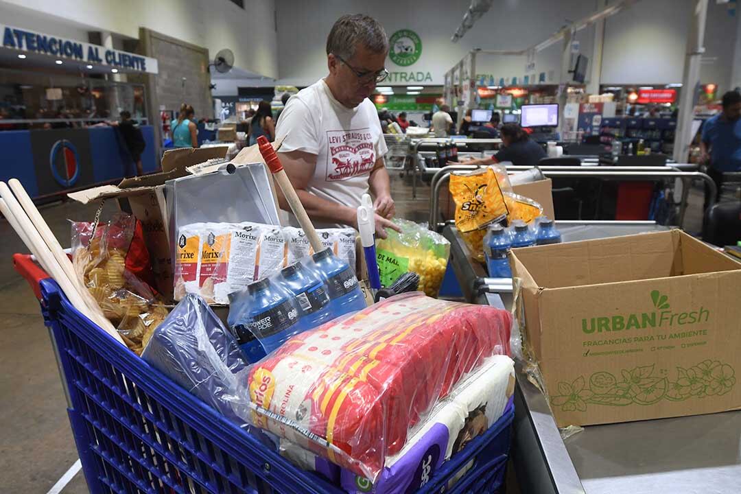 Favorecidos por el tipo de cambio, se espera que los turistas trasandinos aprovechen las ofertas en supermercados y shoppings. Esta situación viene ocurriendo desde hace algunos meses y llama la atención de los locales. / Foto: José Gutiérrez / Los Andes