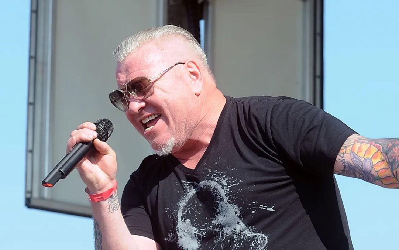 Murió Steve Harwell, cantante de la banda Smash Mouth y famoso por sus canciones para "Shrek"