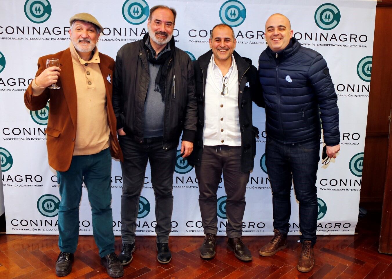 Periodistas: Marcelo De Leo (La Red), Gabriel Sanfilippo (Radio 10), Ariel Rodríguez (Cadena 3) y Hernán Mundo (Radio Nacional)