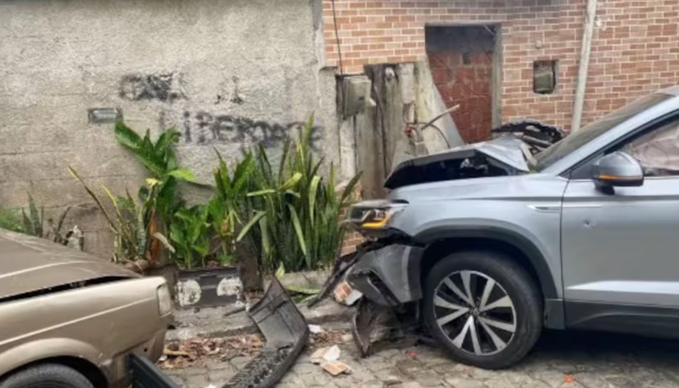 El turista chocó su auto tras ser baleado. Foto: La Nación