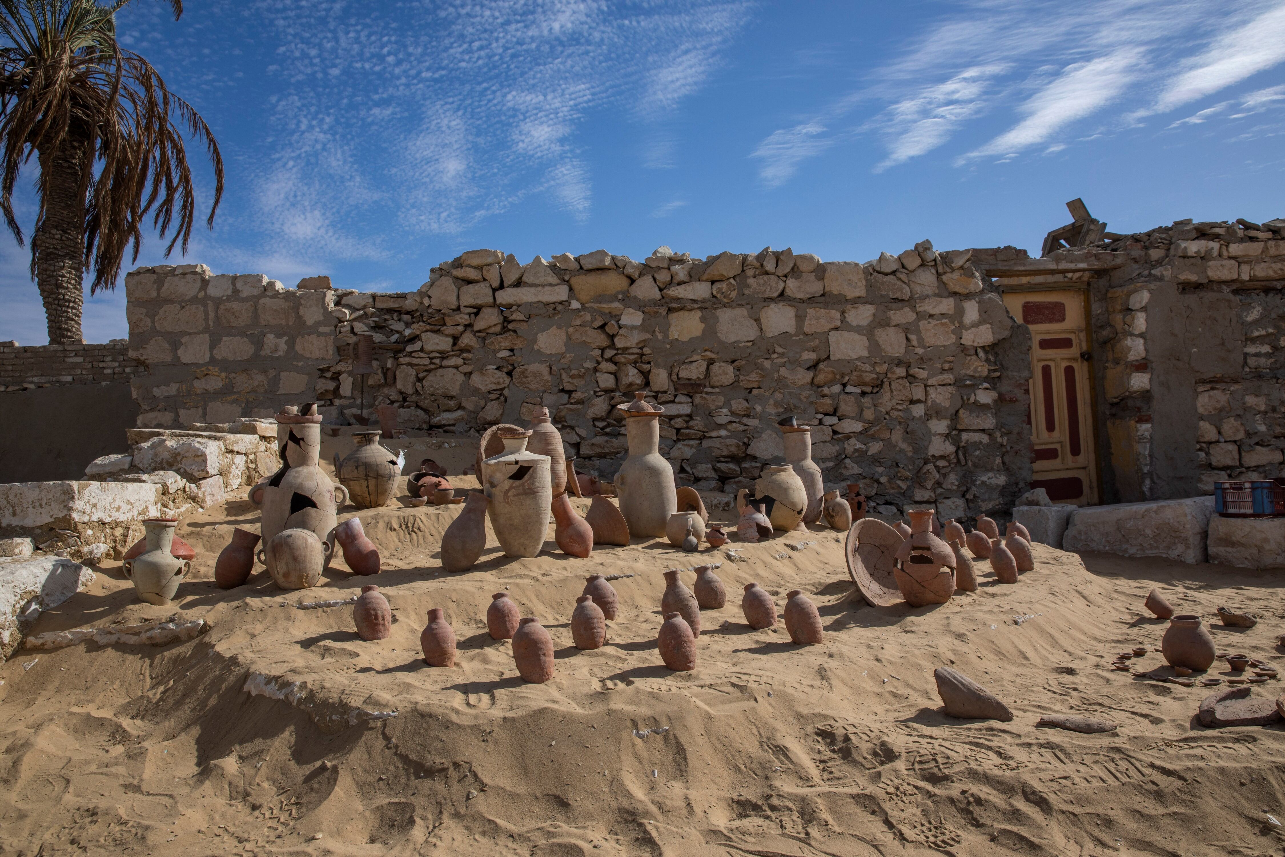 Los encontraron en la necrópolis de Saqqara cerca de la pirámide del rey Teti - AP