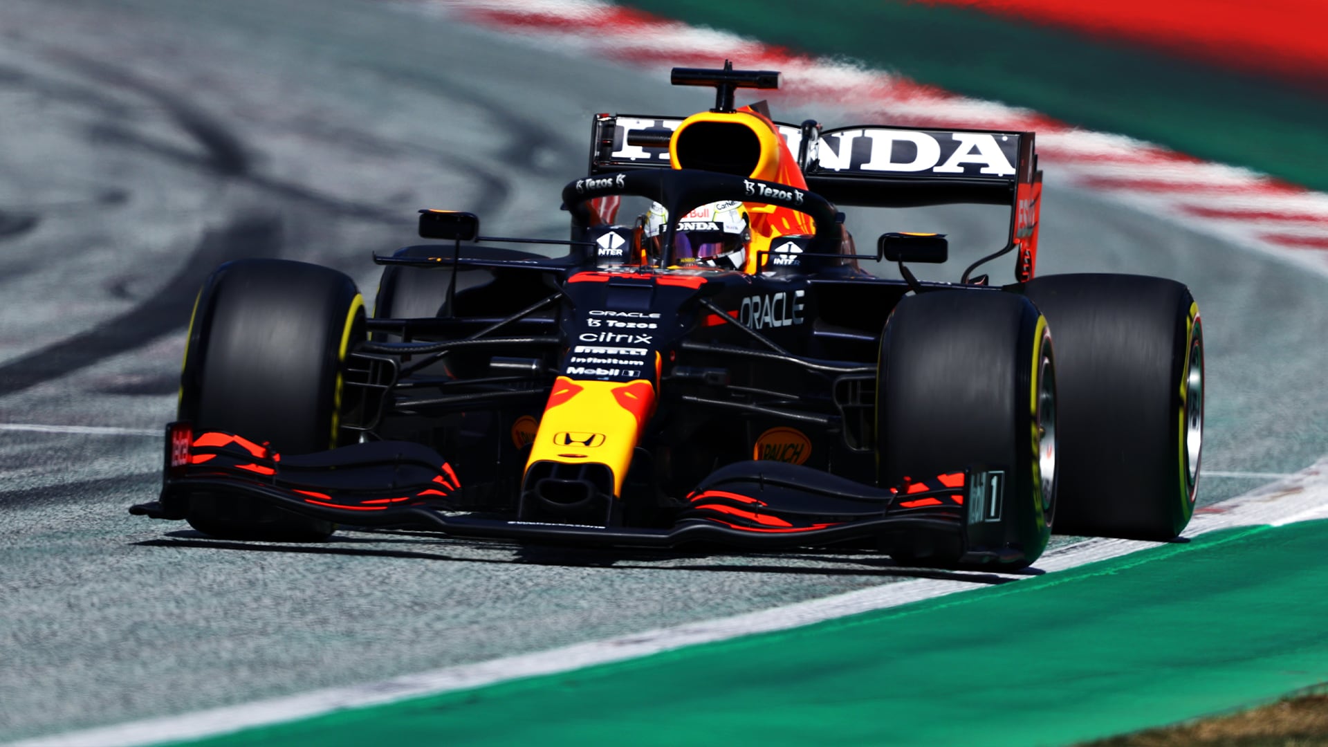 Verstappen el más rápido en Austria