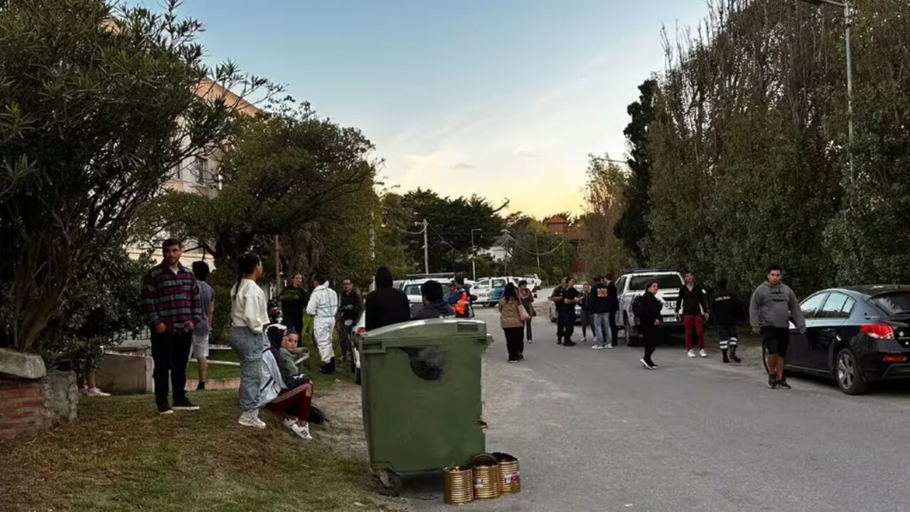 El edificio se encuentra ubicado entre las calles De la Sirena y Del Caracol, a metros de Bunge y El Mar. Foto: Central de Noticias Madariaga