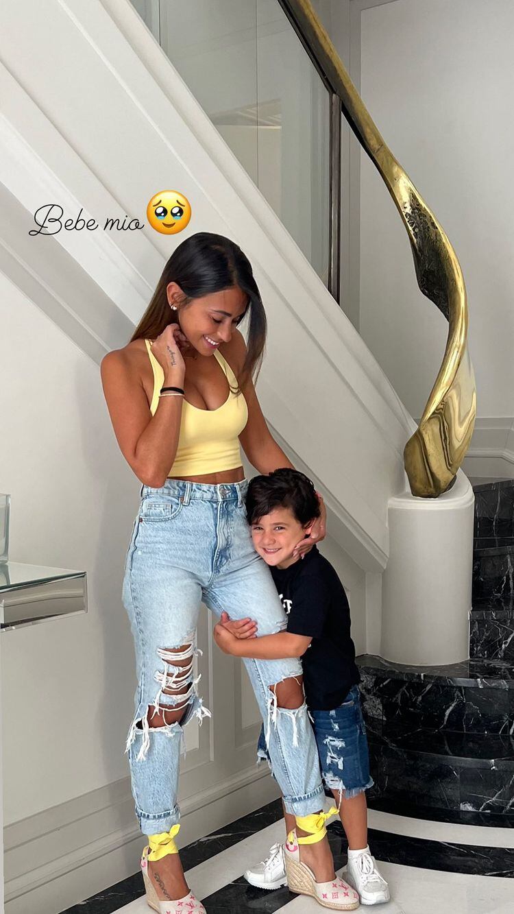 Antonela Roccuzzo mostró el abrazo que le dio Ciro Messi, su hijo menor.