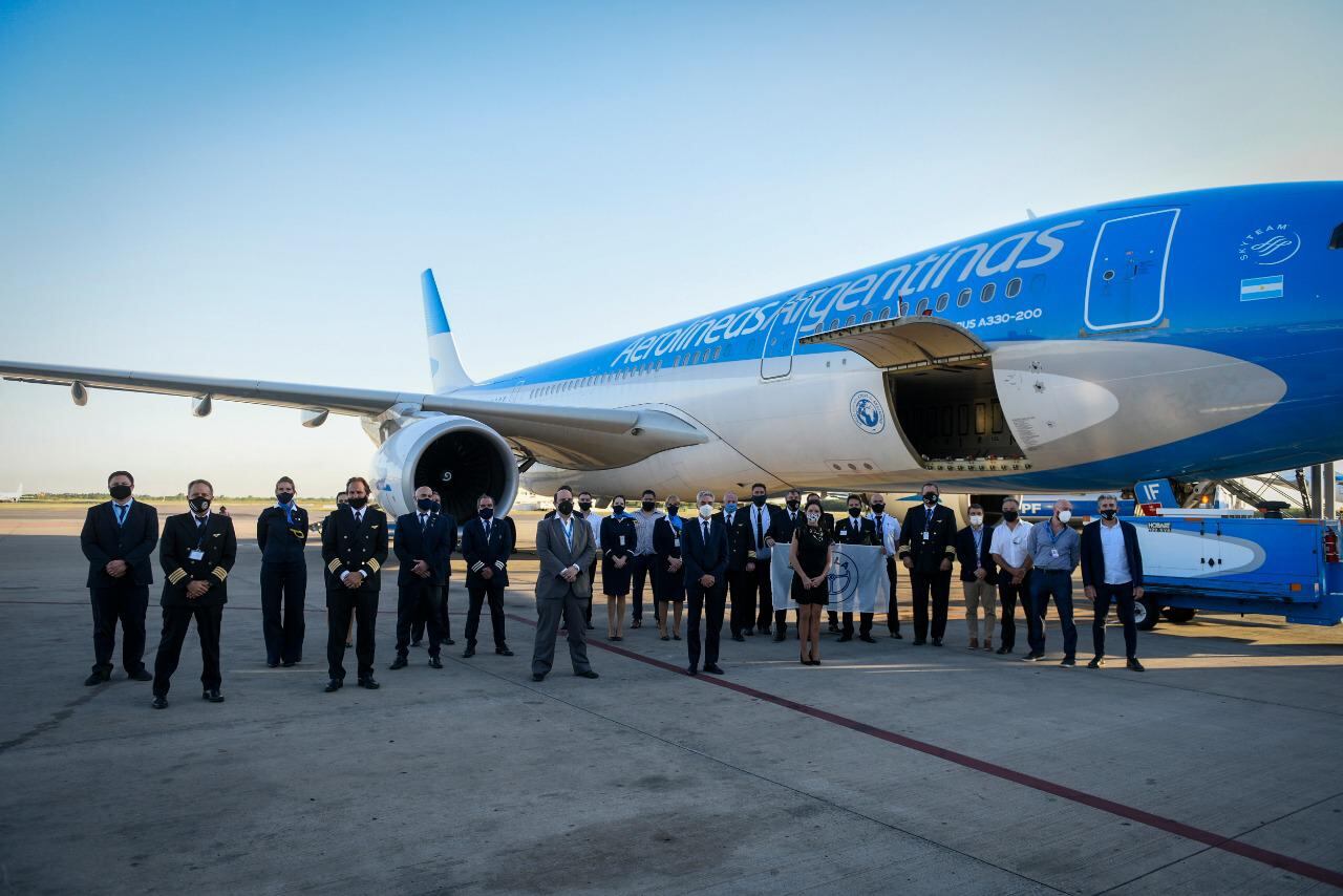 Partió el martes hacia Moscú el avión de Aerolíneas que traerá al país 300 mil dosis de la vacuna Sputnik. (Foto: Presidencia)